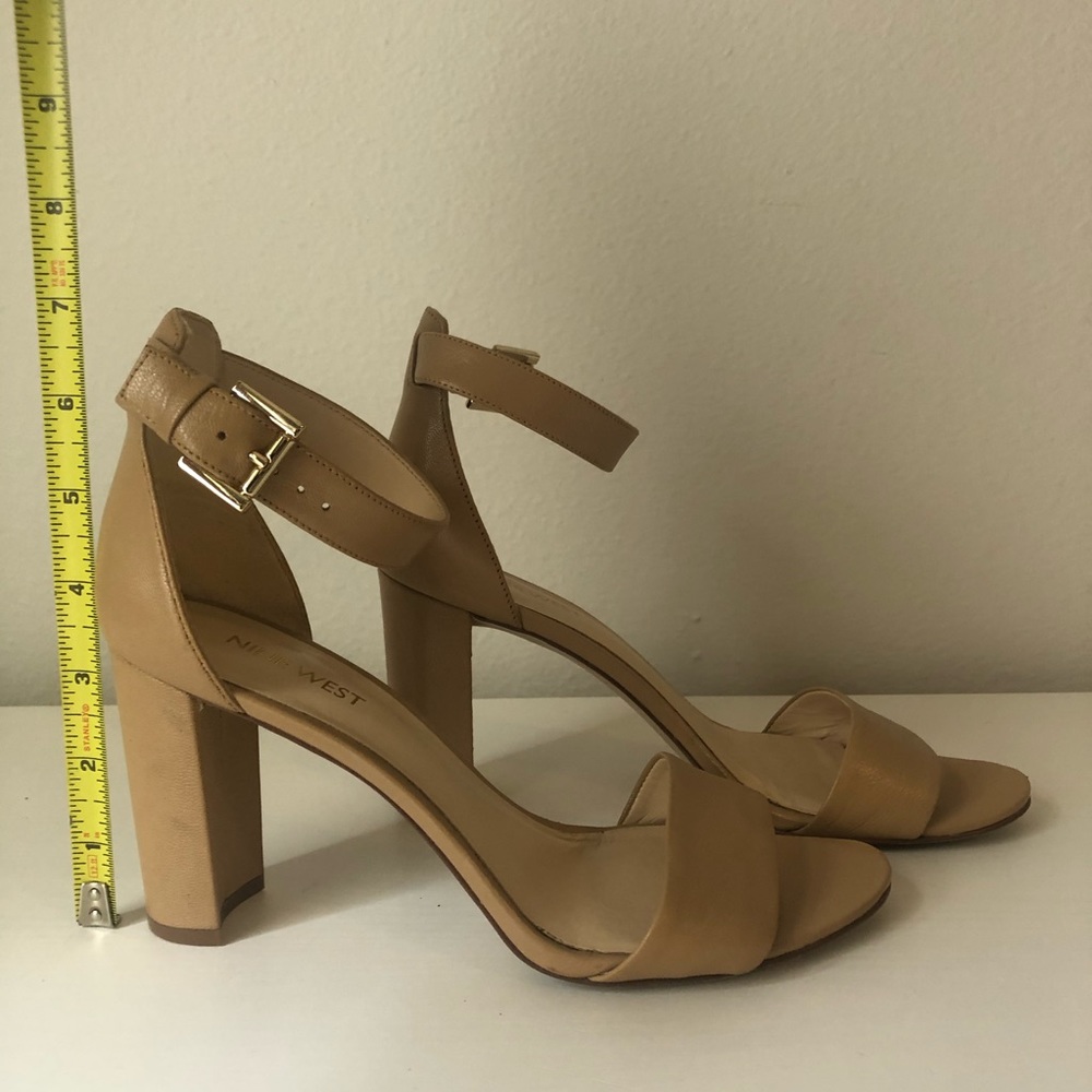 Nine West Block heels with ankle strap nude 7.5